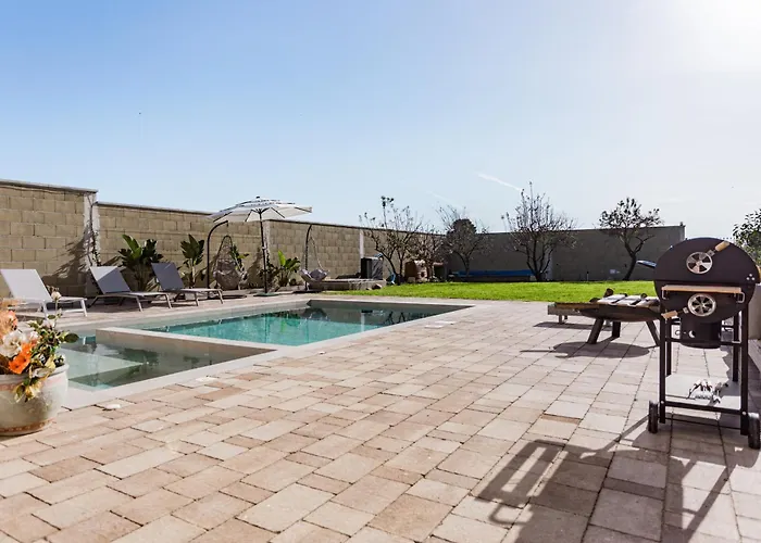 With Heated Pool Куарту-Сант'Элена