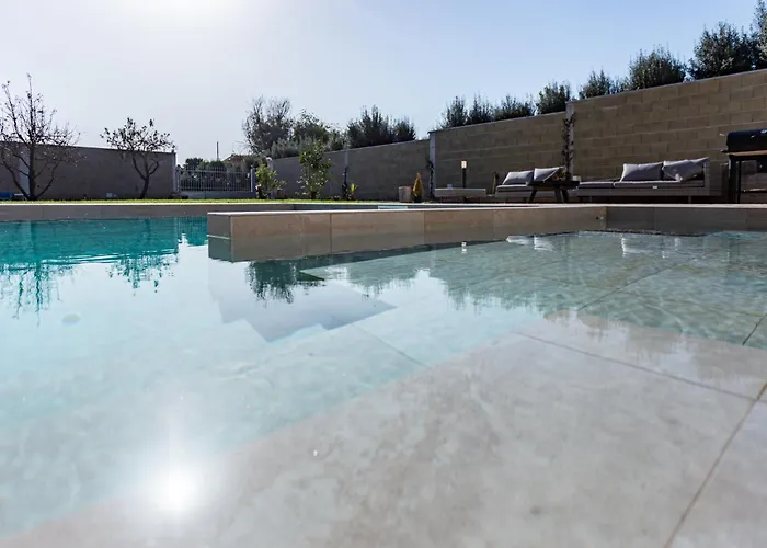 With Heated Pool Вилла *