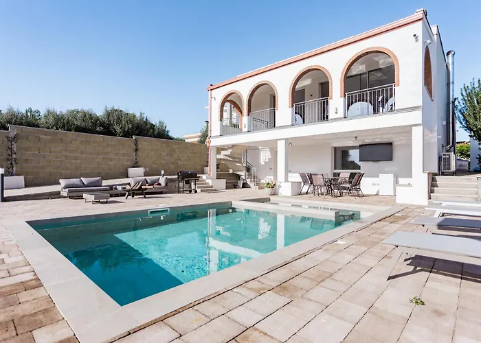 With Heated Pool Quartu SantʼElena